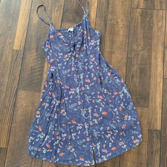 American Eagle Outfitters Dresses & Skirts - American Eagle blue floral button down dress